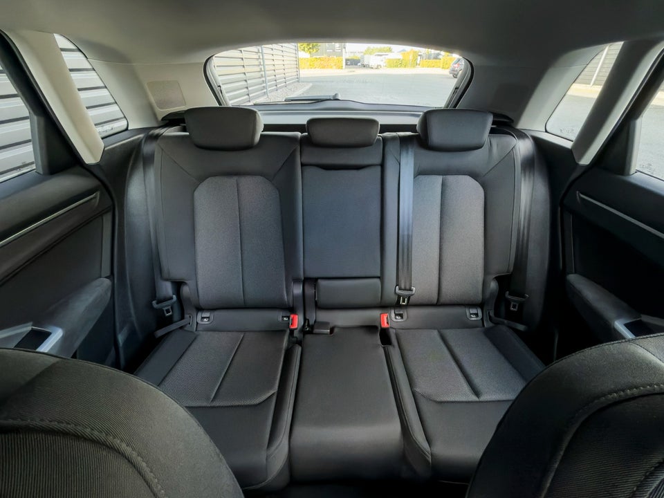 Audi Q3 45 TFSi e Attitude plus S-tr. 5d