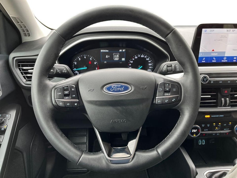 Ford Focus 1,0 EcoBoost mHEV Connected stc. 5d