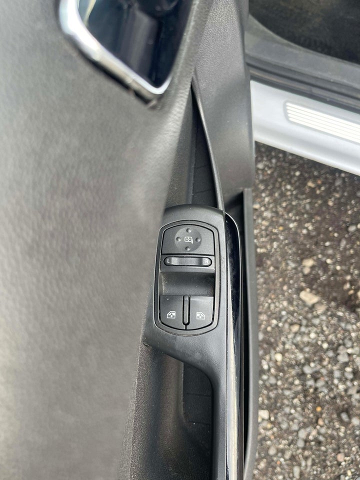 Opel Corsa 1,0 12V Enjoy 3d