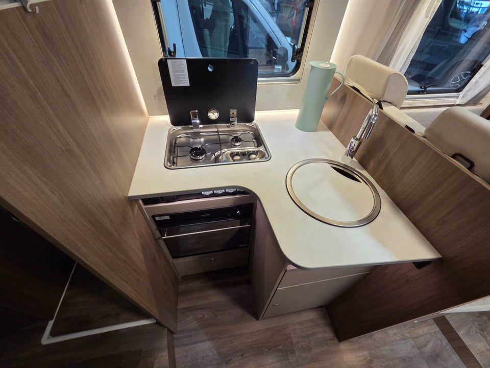 Carado I447 PRO+ 2,0 JTD 140 aut. 2d