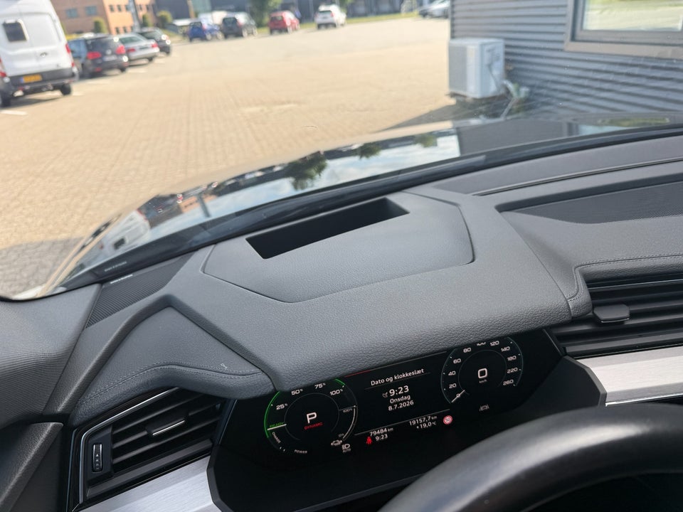 Audi e-tron 55 S-line quattro 5d