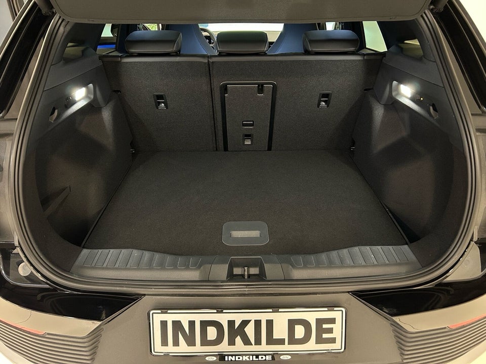 Ford Explorer 77 Premium Extended Range 5d