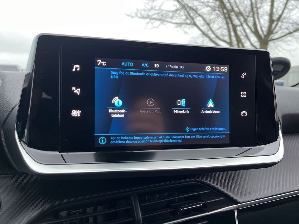 Peugeot 2008 1,2 PureTech 130 Allure Pack 5d