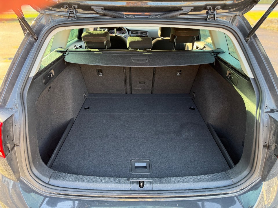 VW Golf VII 1,5 TSi 130 Highline Variant 5d