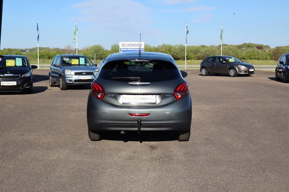 Peugeot 208 1,6 BlueHDi 100 Allure Sky 5d