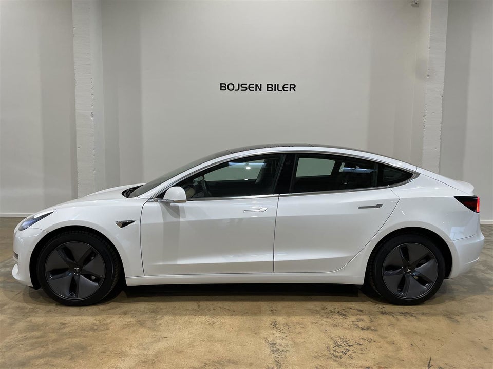 Tesla Model 3 Long Range AWD 4d