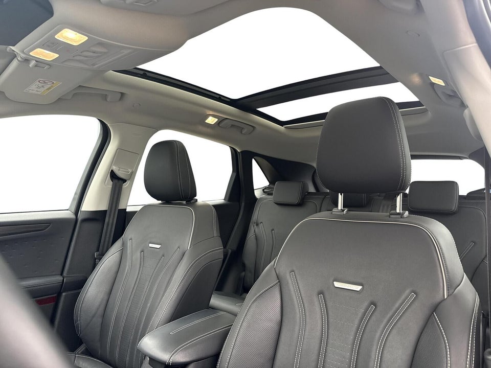 Ford Kuga 2,5 PHEV Vignale CVT 5d