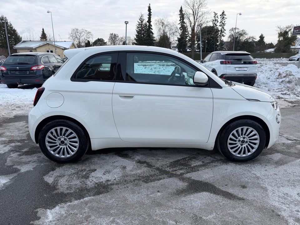 Fiat 500e 42 Icon 3d