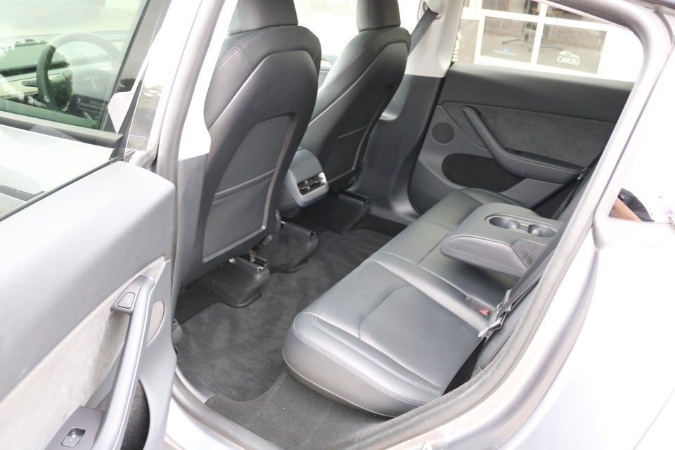 Tesla Model Y RWD 5d