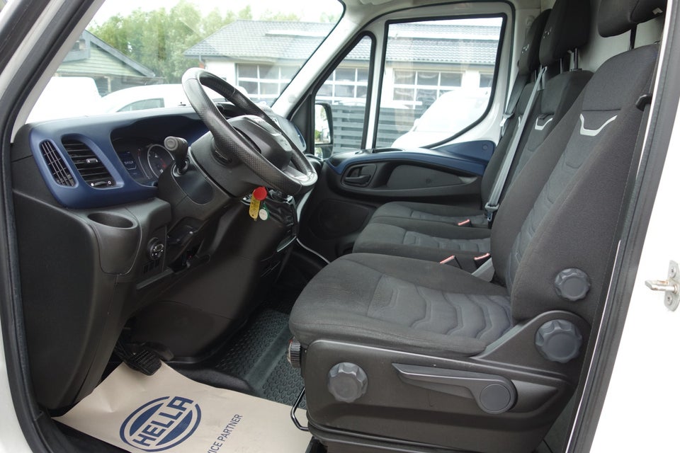 Iveco Daily 2,3 35S16 16m³ Van AG8