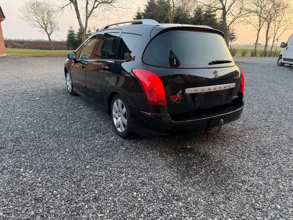 Peugeot 308 1,6 HDi 109 Premium SW 7prs 5d