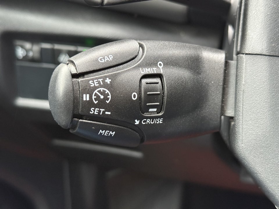 Citroën C5 Aircross 1,6 Hybrid Feel LTD EAT8 5d