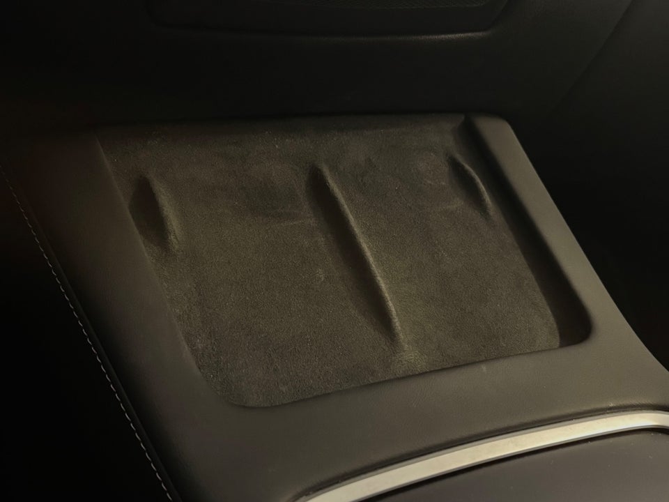 Tesla Model Y RWD 5d