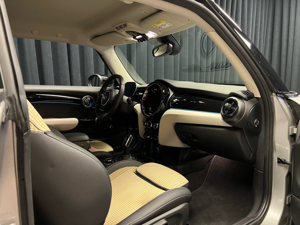 MINI Cooper SE Edition Premium Plus 3d