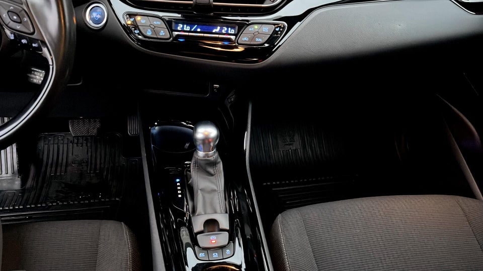 Toyota C-HR 1,8 Hybrid C-LUB Premium Selected CVT 5d