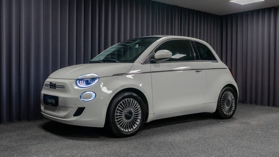 Fiat 500e 42 Icon Cabrio 2d