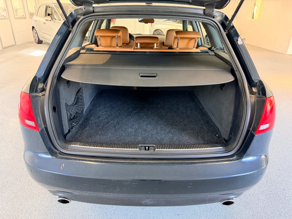 Audi A4 3,2 FSi Avant Multitr. 5d