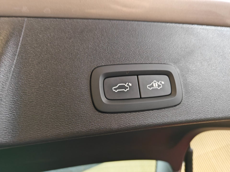 Volvo XC40 P6 ReCharge Plus 5d