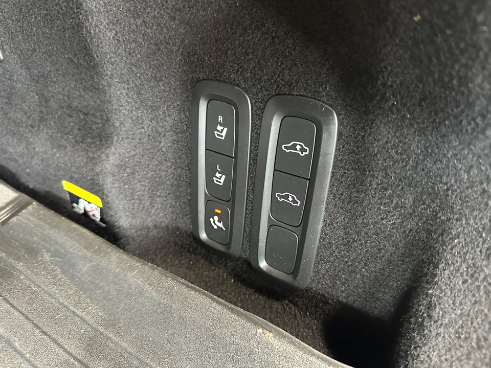 Volvo XC60 2,0 T8 407 Inscription aut. AWD 5d