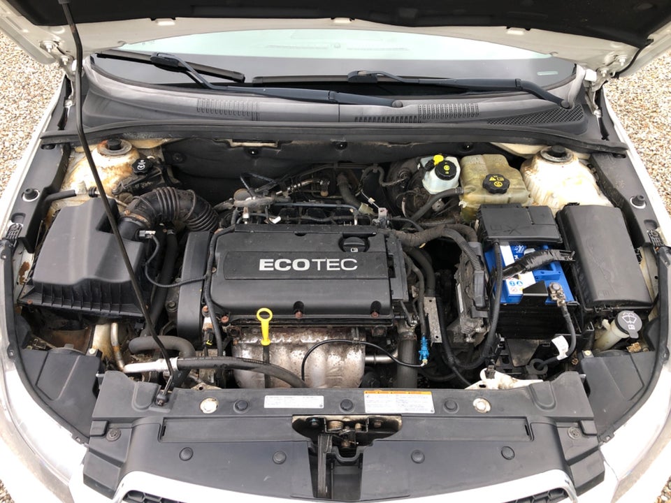 Chevrolet Cruze 1,8 LS 4d