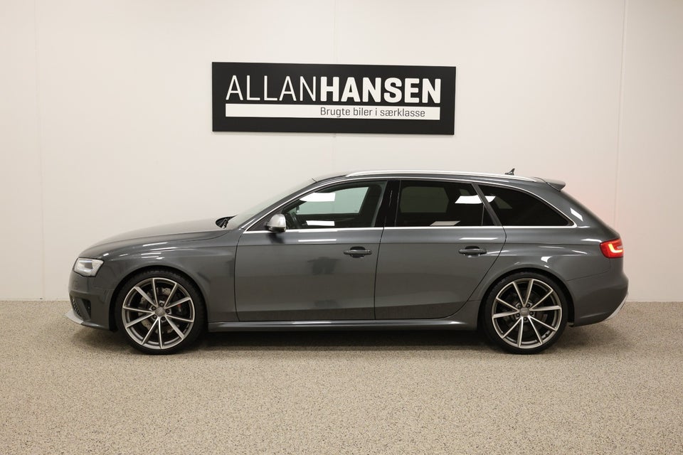 Audi RS4 4,2 FSi Avant quattro S-tr. 5d