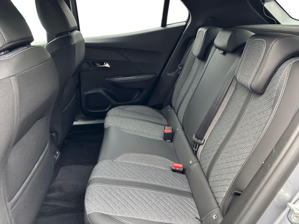 Peugeot e-2008 50 Allure 5d