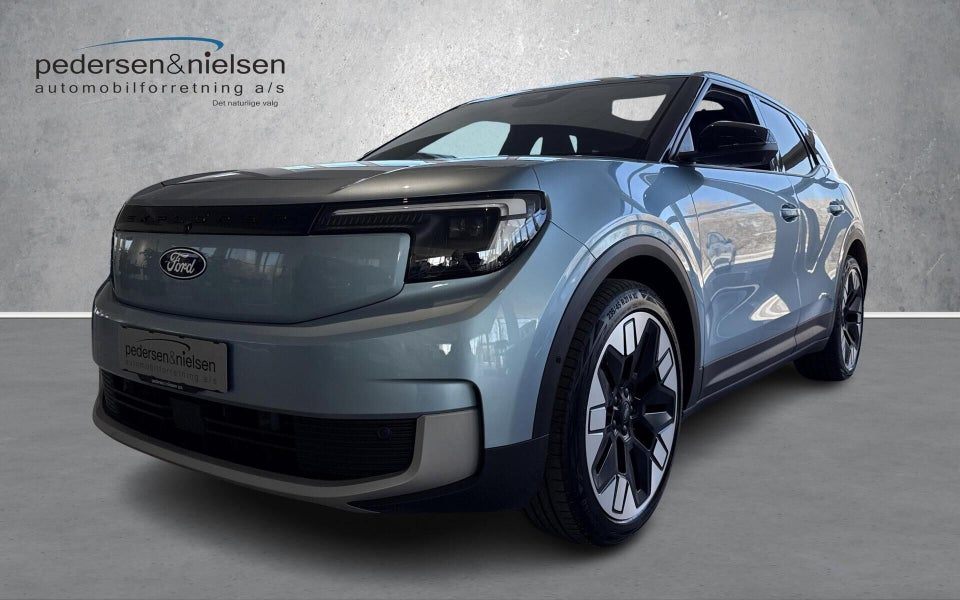 Ford Explorer 77 Premium Extended Range 5d