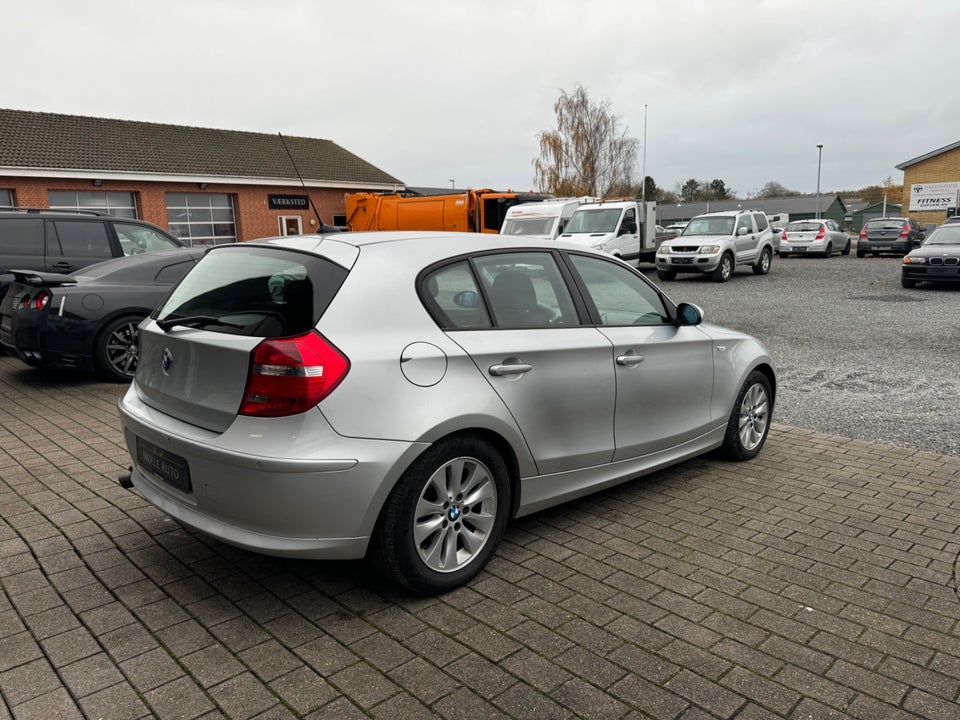 BMW 118d 2,0 Advantage 5d