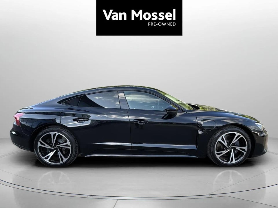 Audi e-tron GT quattro 4d