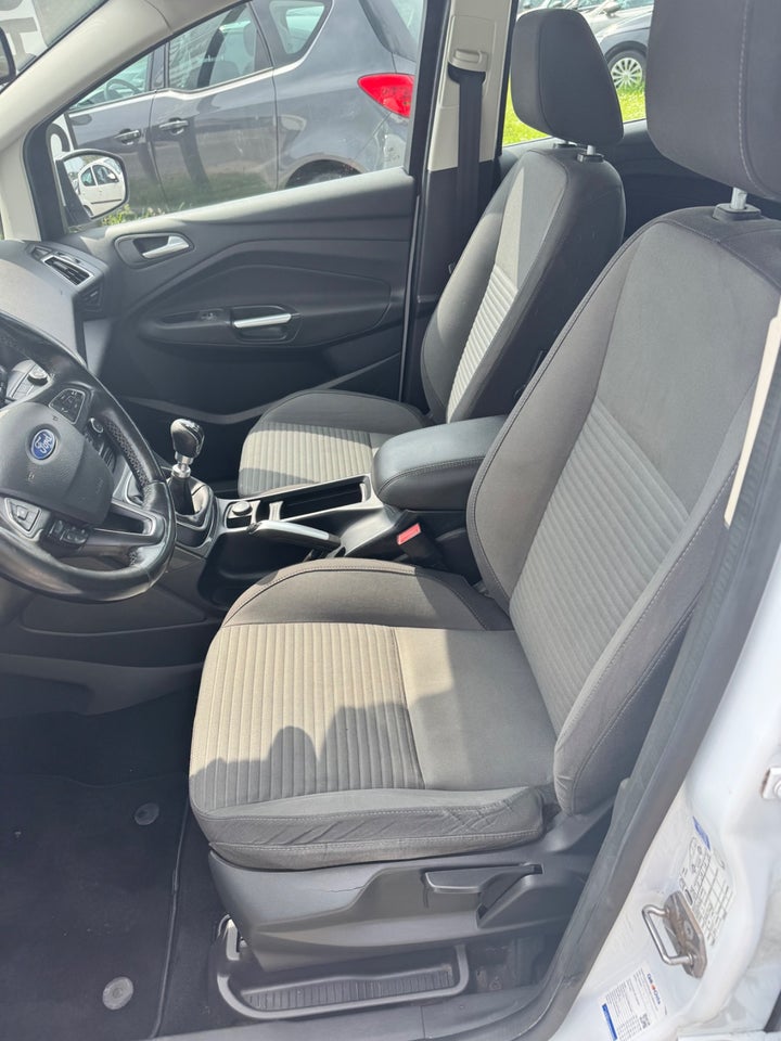 Ford C-MAX 1,5 TDCi 120 Titanium 5d