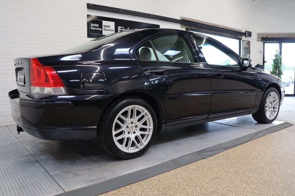 Volvo S60 2,4 140 4d