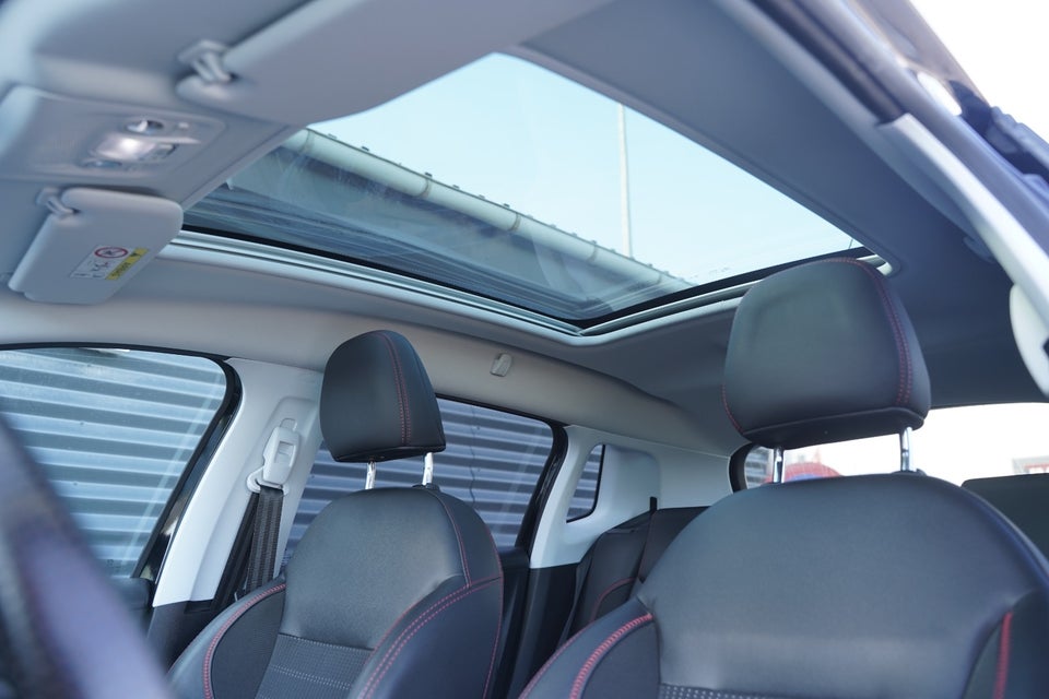 Peugeot 2008 1,6 BlueHDi 100 GT Line Sky 5d