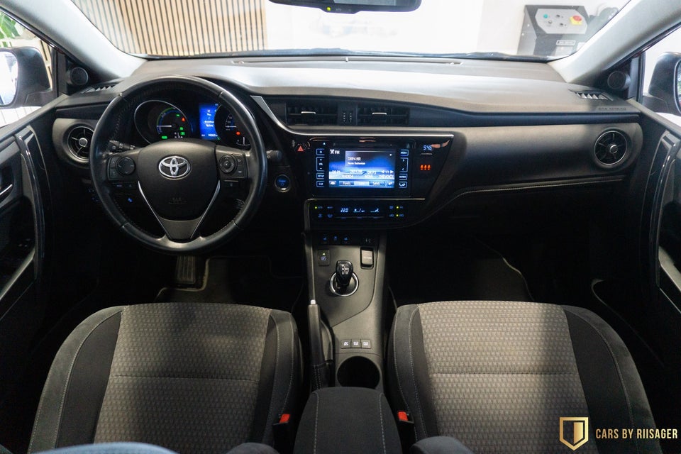 Toyota Auris 1,8 Hybrid H2 Selected Touring Sports CVT 5d