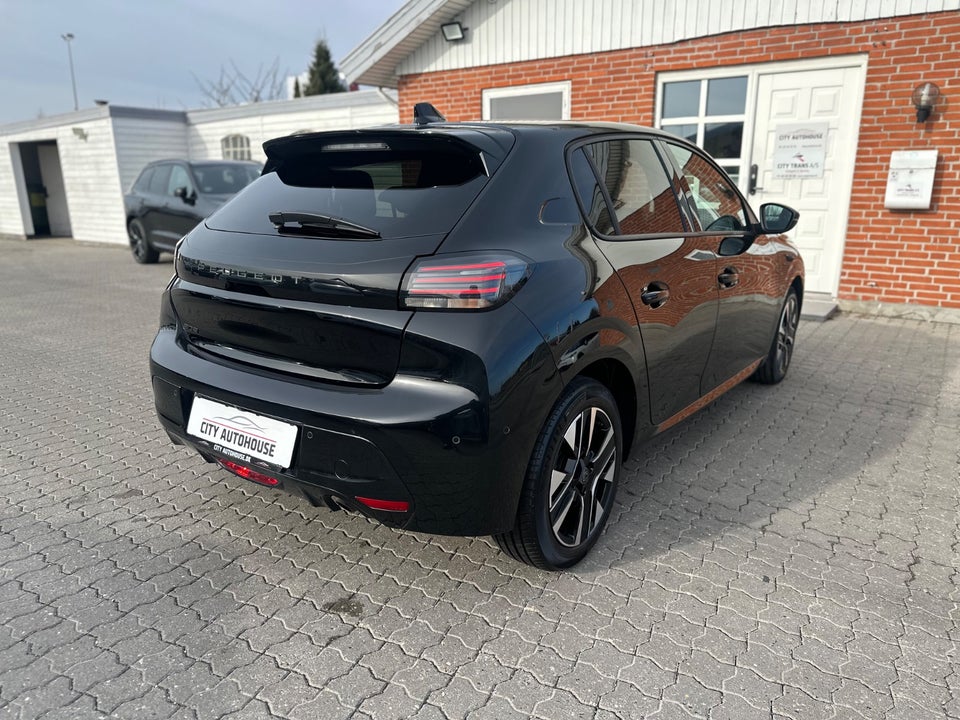 Peugeot 208 1,2 PureTech 100 Allure+ 5d