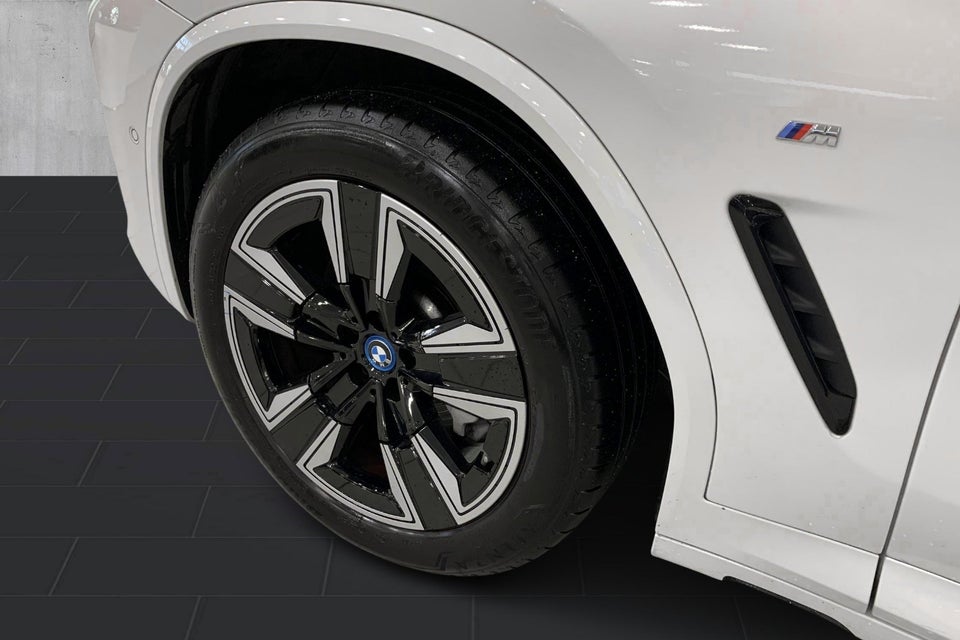 BMW iX3 Charged M-Sport 5d