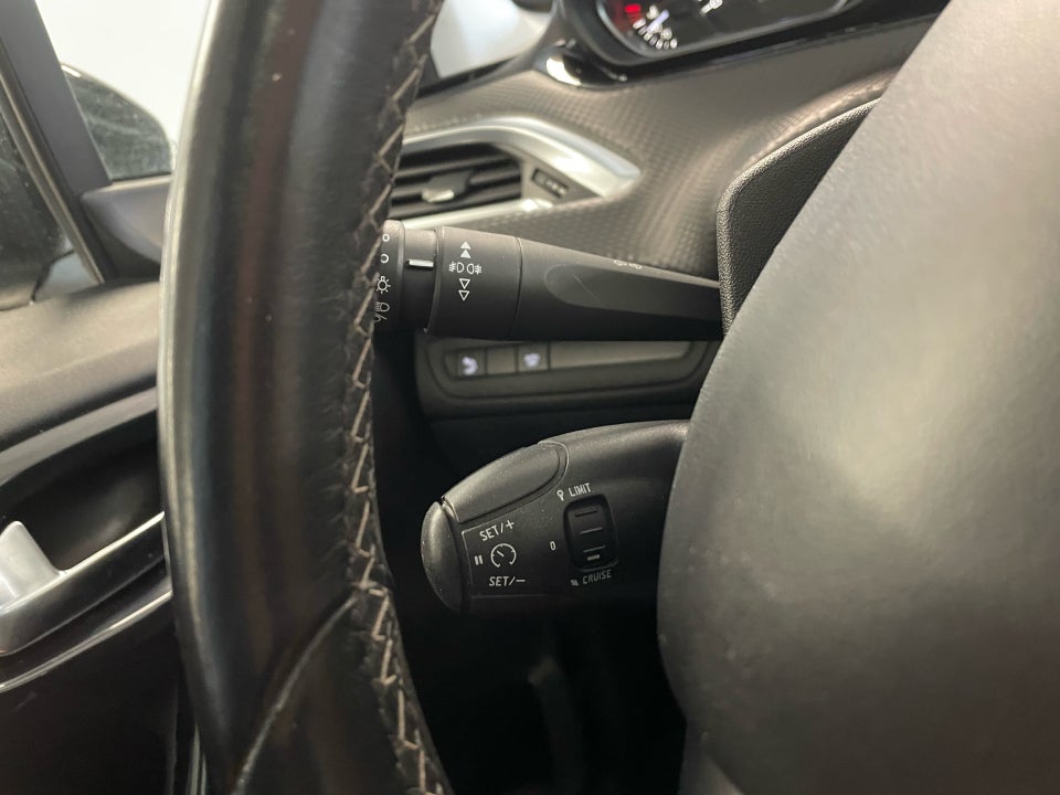 Peugeot 208 1,5 BlueHDi 100 Allure Sky 5d