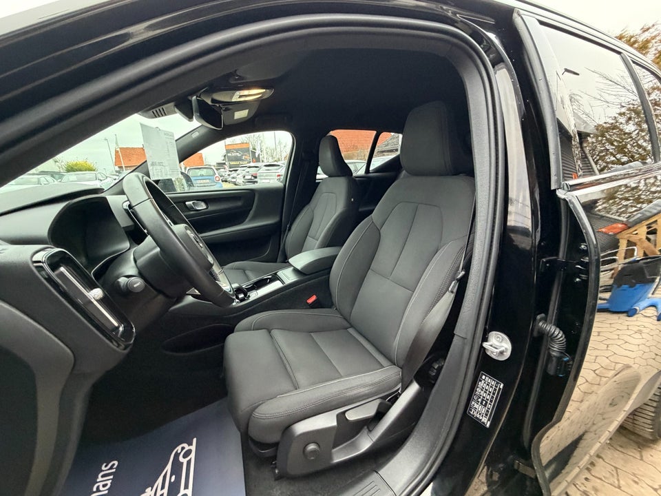 Volvo XC40 ReCharge Core 5d