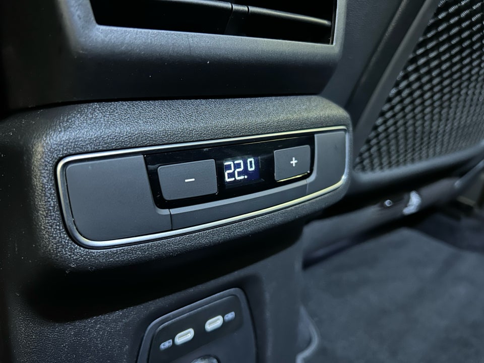 Audi Q4 e-tron 40 S-line 5d