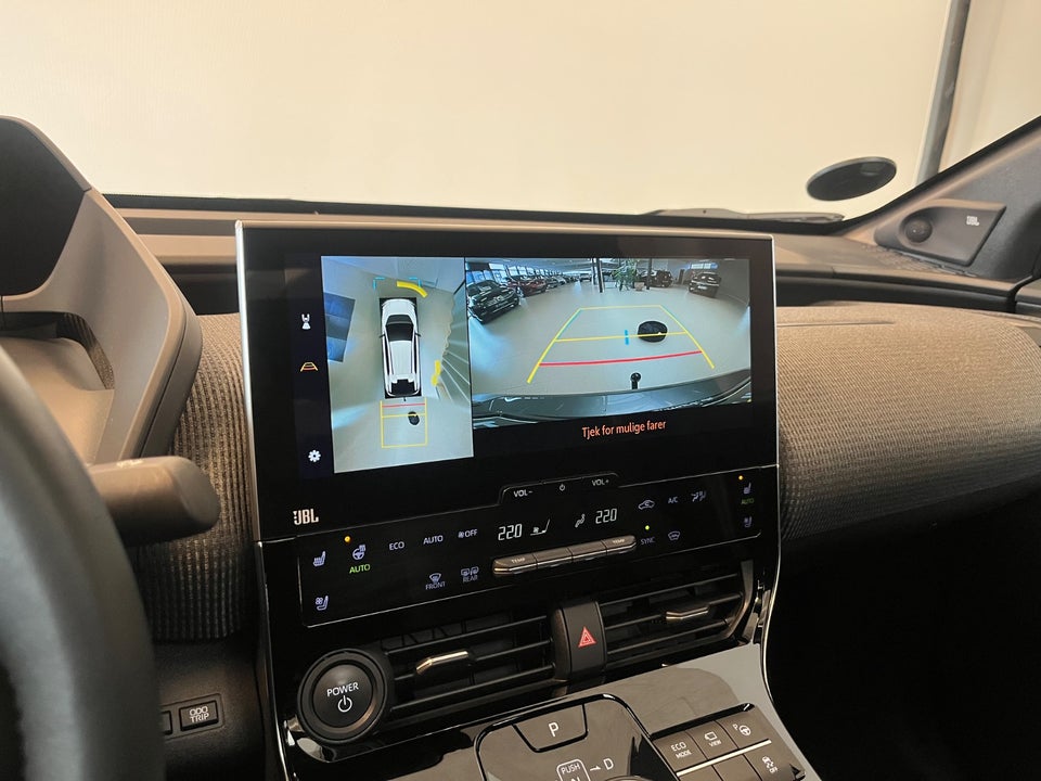 Toyota bZ4X Executive 5d