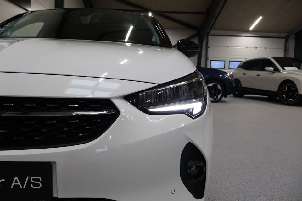 Opel Corsa 1,2 Blanc 5d