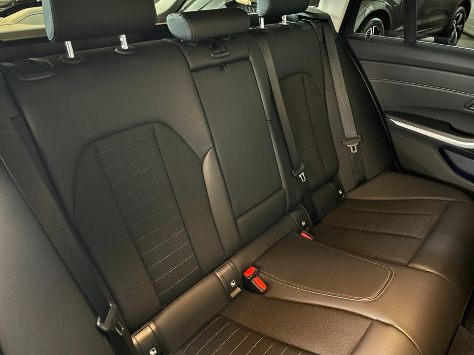 BMW 320d 2,0 Touring Sport Line aut. 5d