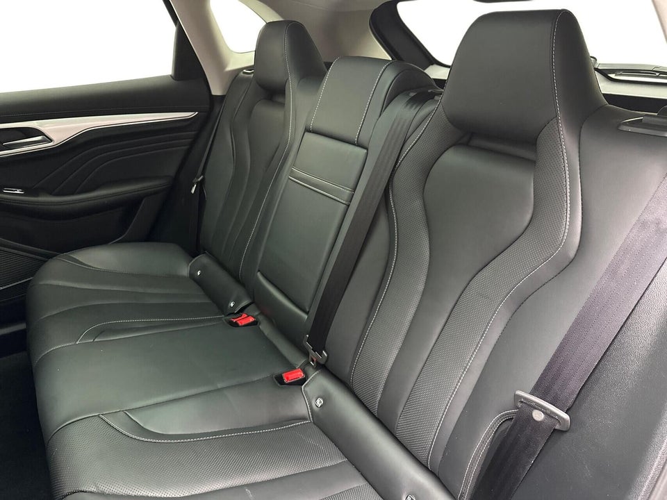 MG Marvel R Luxury 5d