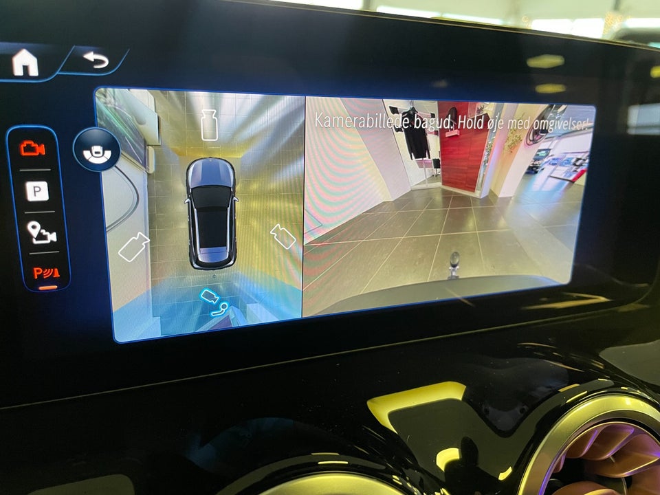 Mercedes EQA300 4Matic 5d