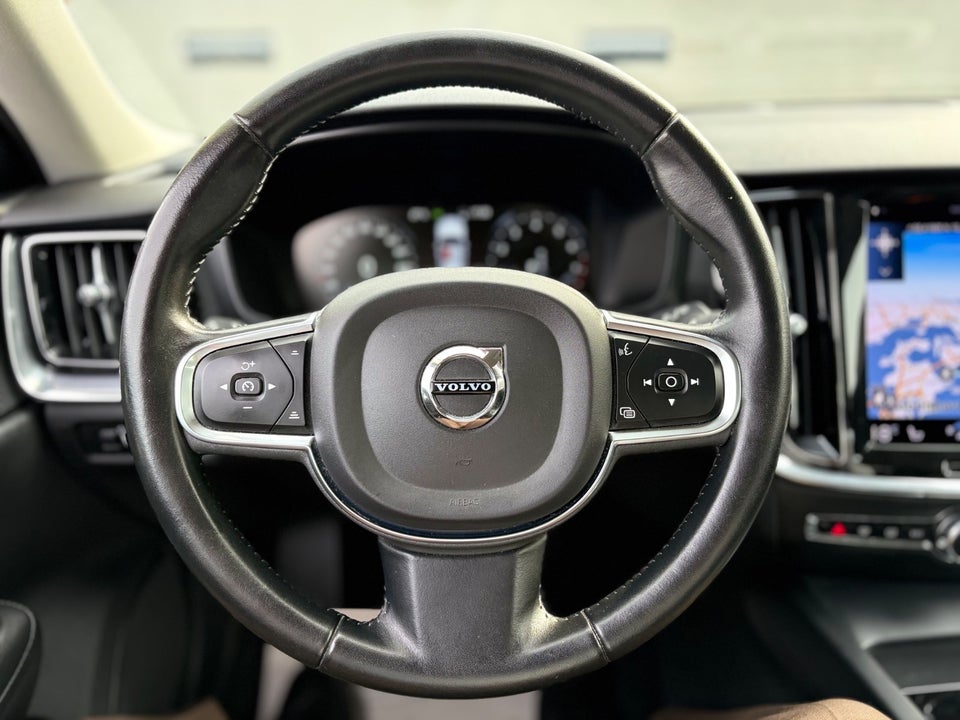 Volvo V60 2,0 B4 197 Momentum aut. 5d