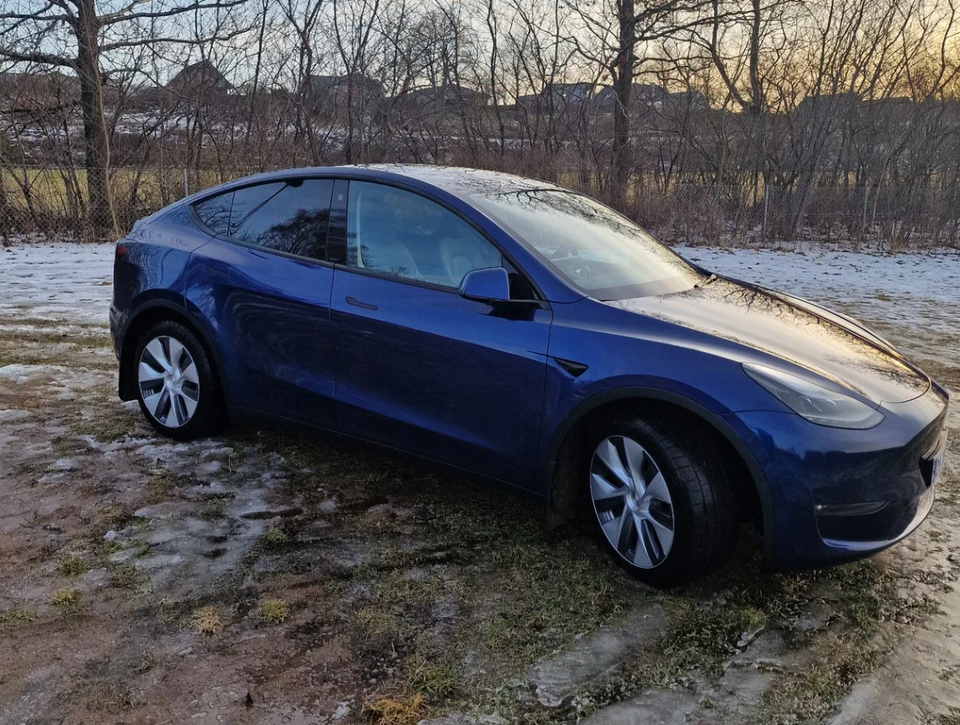 Tesla Model Y Long Range AWD 5d