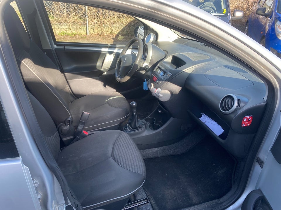 Peugeot 107 1,0 Active Air 5d