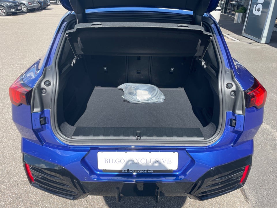 BMW iX2 eDrive20 Fully Charged M-Sport 5d