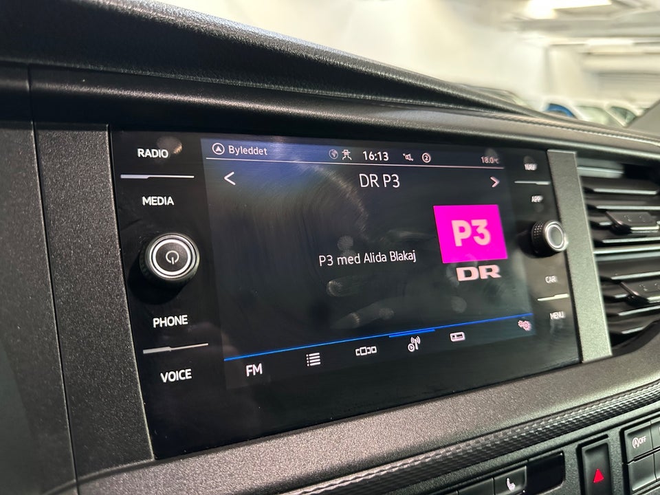 VW Transporter 2,0 TDi 204 Kassevogn DSG lang