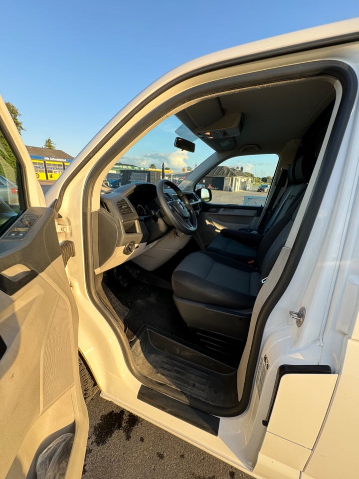 VW Transporter 2,0 TDi 140 Kassevogn lang