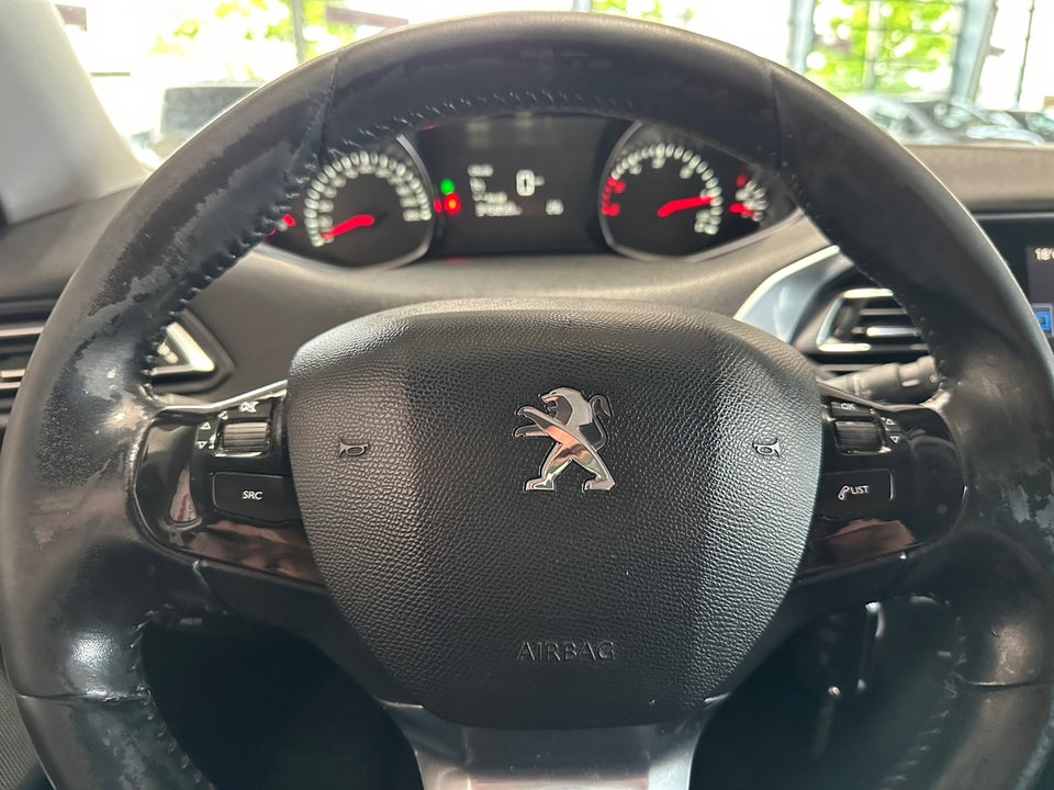 Peugeot 308 1,6 BlueHDi 120 Style SW 5d